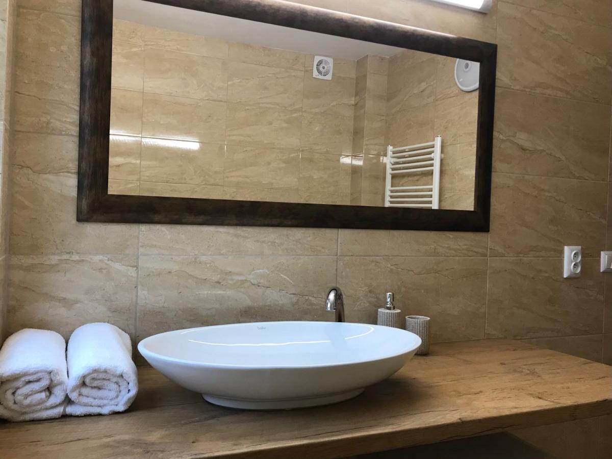 Apartmanovy Dom Visnove Екстер'єр фото