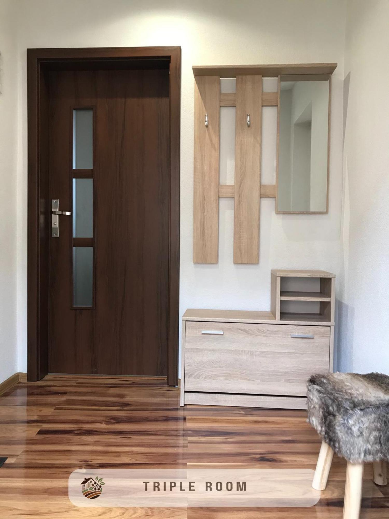 Apartmanovy Dom Visnove Екстер'єр фото