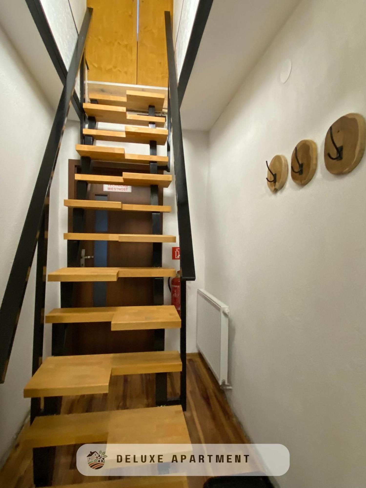 Apartmanovy Dom Visnove Екстер'єр фото